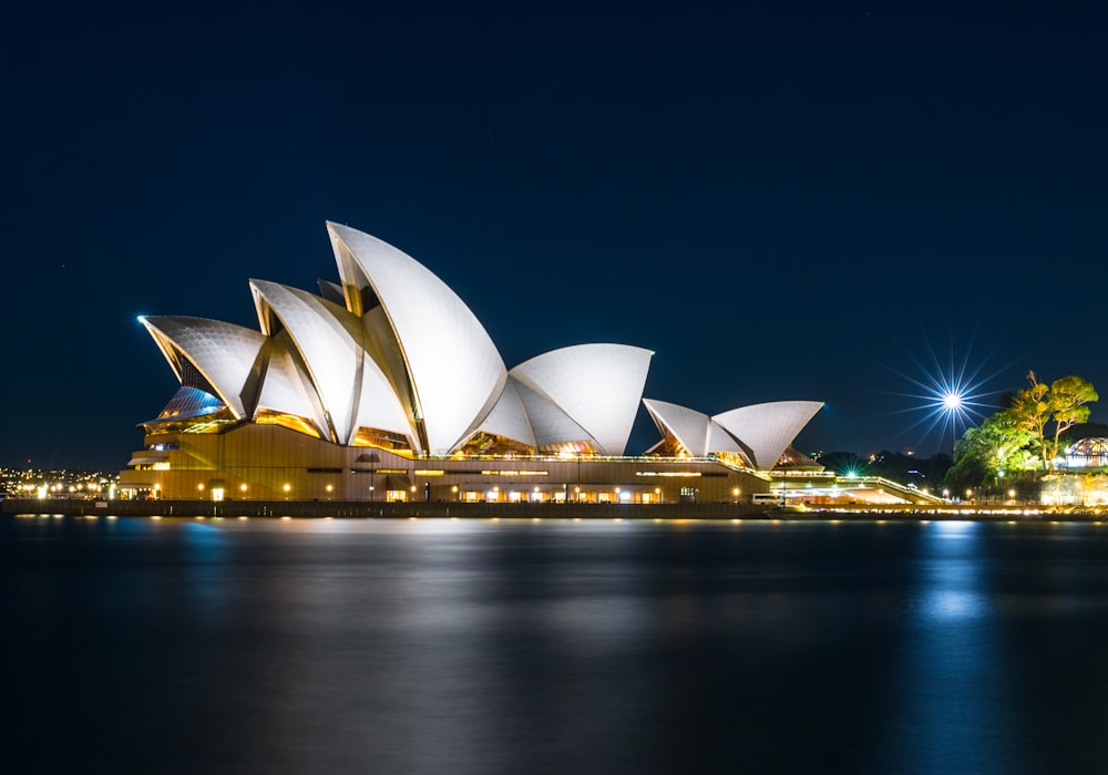 Sydney Opera Binası