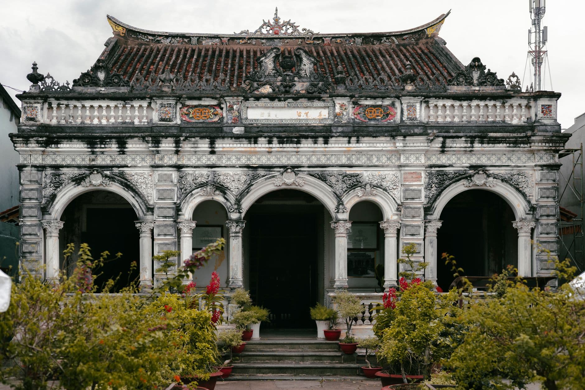 Tours and Hotels in Vietnam 2